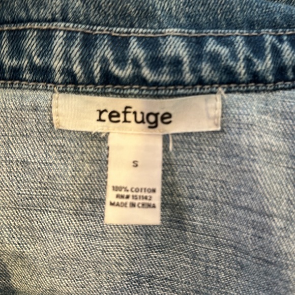 Refuge Ripped Jean Jacket - Picture 4 of 4